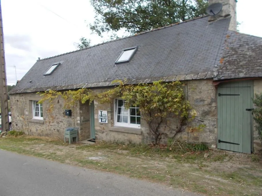 Holiday home La Petite Maison, Ideal Pour Velo,Pied,Peche,Relax Mur-de-Bretagne France